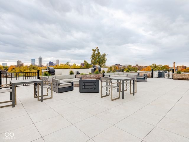 319 E 16th Street 206, Indianapolis, IN 46202