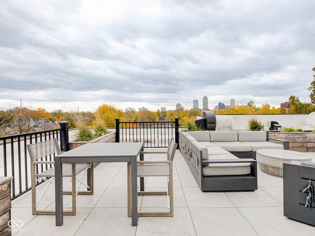 319 E 16th Street 206, Indianapolis, IN 46202