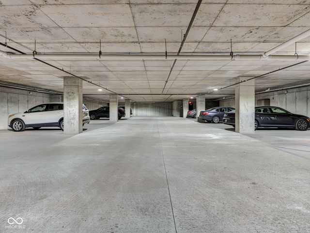 319 E 16th Street 206, Indianapolis, IN 46202