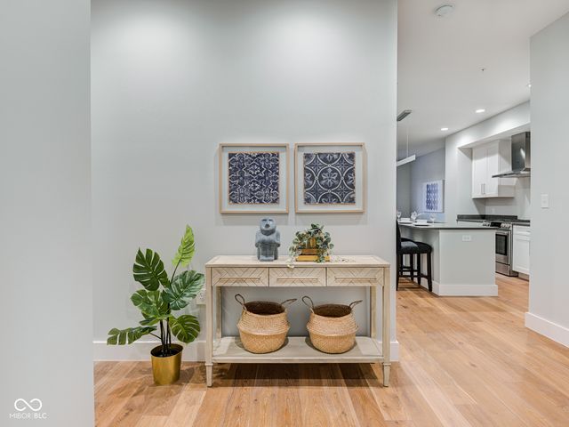 319 E 16th Street 206, Indianapolis, IN 46202