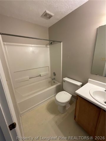 5709 Charbonneau Court, Fayetteville, NC 28304