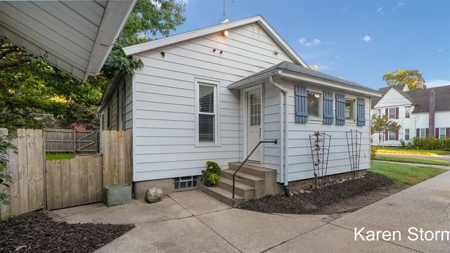 134 Fitzhugh Avenue, Grand Rapids, MI 49506