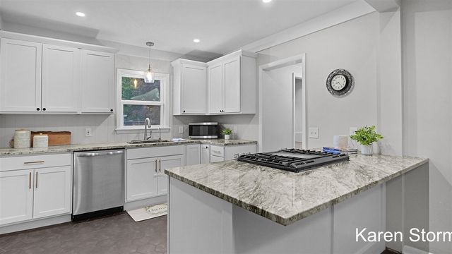 134 Fitzhugh Avenue, Grand Rapids, MI 49506