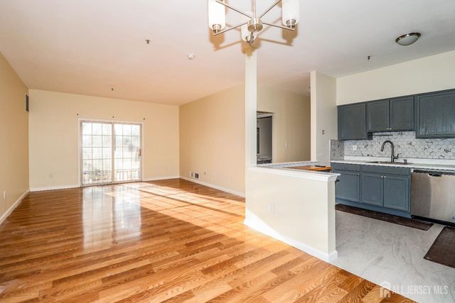 912 Del Negro Court, South Plainfield, NJ 07080