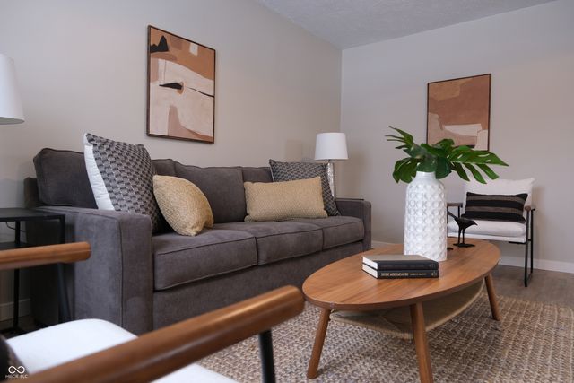 320 S Roena Street, Indianapolis, IN 46241