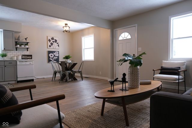 320 S Roena Street, Indianapolis, IN 46241