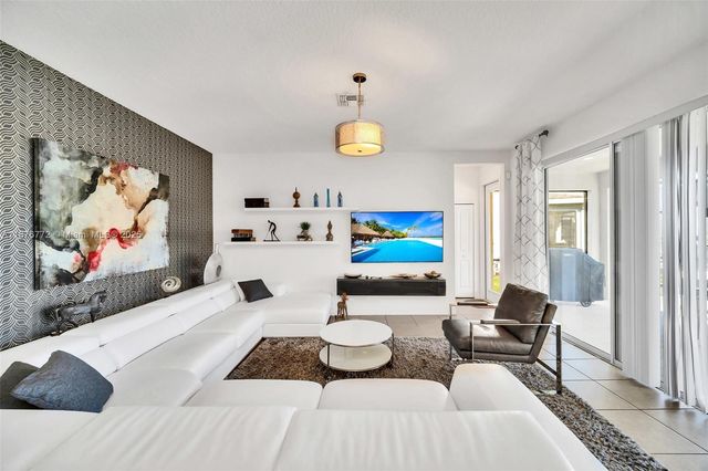 447 Marcello Blvd, Kissimmee, FL 34746