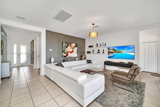 447 Marcello Blvd, Kissimmee, FL 34746