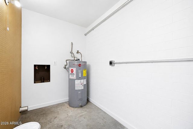 600 S DOBSON Road 140, Mesa, AZ 85202