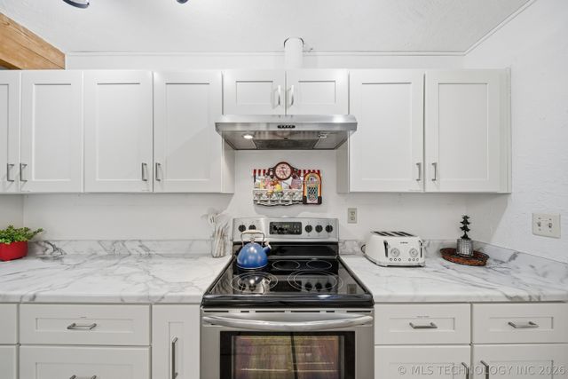 161 E K Place, Jenks, OK 74037