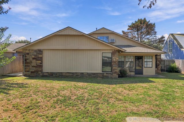 161 E K Place, Jenks, OK 74037