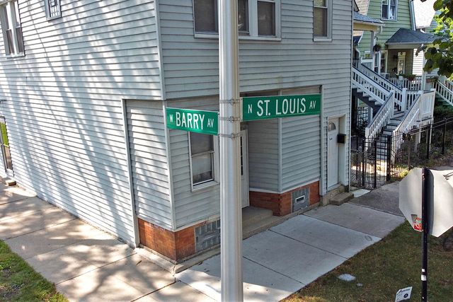 3100 N Saint Louis Avenue, Chicago, IL 60618