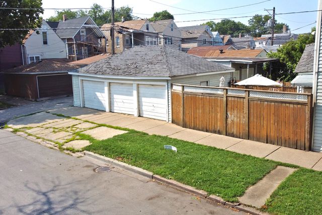 3100 N Saint Louis Avenue, Chicago, IL 60618