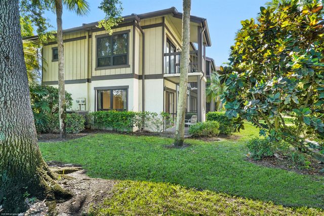13334 Polo Club Road 235, Wellington, FL 33414