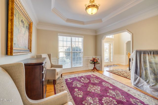 100 Barefoot Landing Drive, Blountville, TN 37617