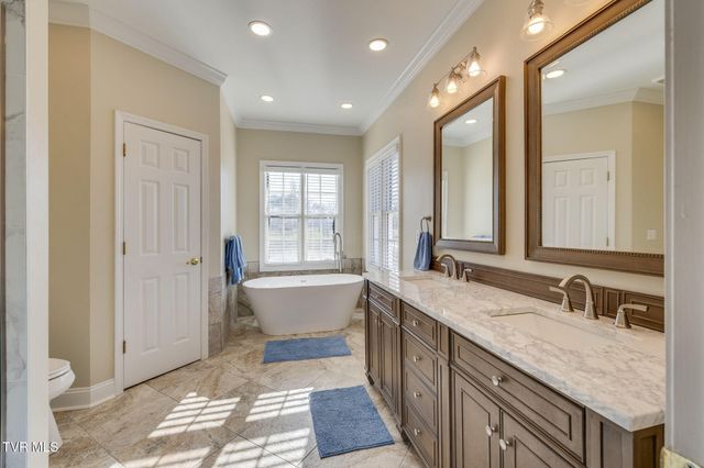 100 Barefoot Landing Drive, Blountville, TN 37617