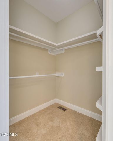 100 Barefoot Landing Drive, Blountville, TN 37617