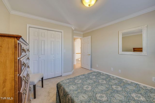 100 Barefoot Landing Drive, Blountville, TN 37617