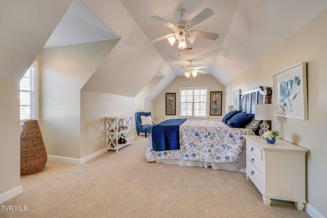 100 Barefoot Landing Drive, Blountville, TN 37617