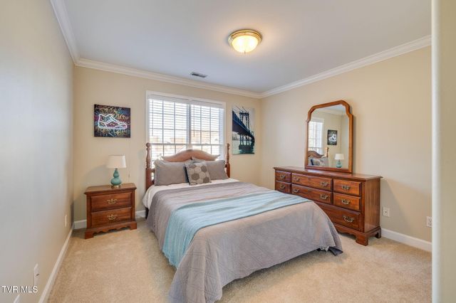 100 Barefoot Landing Drive, Blountville, TN 37617