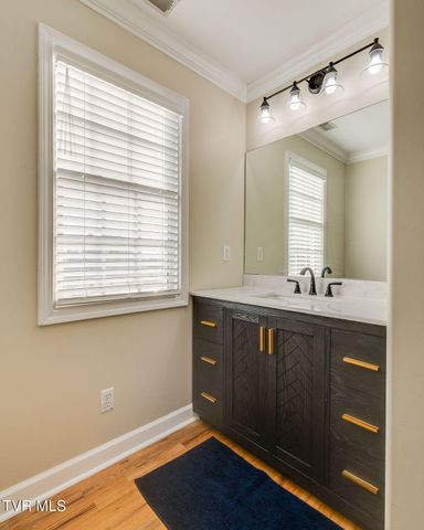 100 Barefoot Landing Drive, Blountville, TN 37617