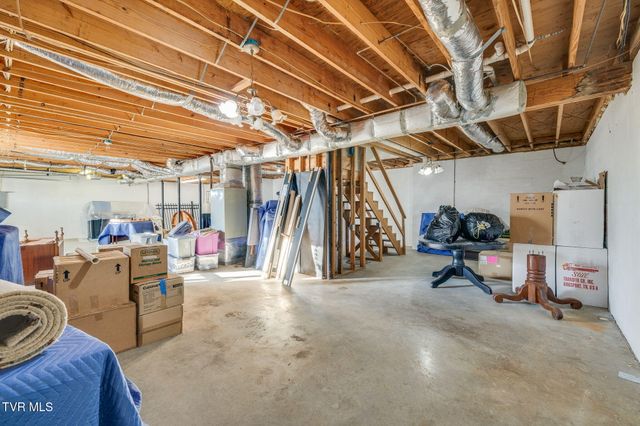 100 Barefoot Landing Drive, Blountville, TN 37617