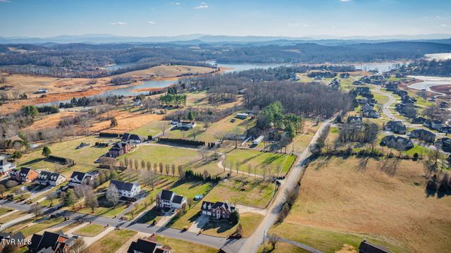 100 Barefoot Landing Drive, Blountville, TN 37617