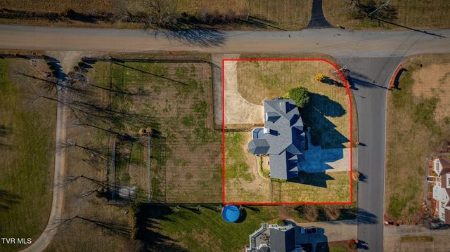 100 Barefoot Landing Drive, Blountville, TN 37617