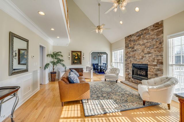 100 Barefoot Landing Drive, Blountville, TN 37617