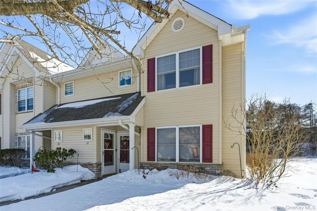 54 Morley Circle, Melville, NY 11747