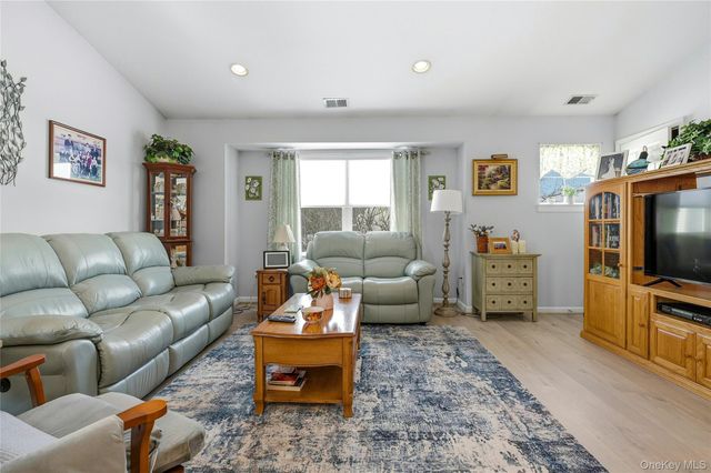 54 Morley Circle, Melville, NY 11747