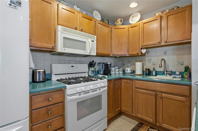 54 Morley Circle, Melville, NY 11747