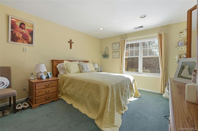 54 Morley Circle, Melville, NY 11747