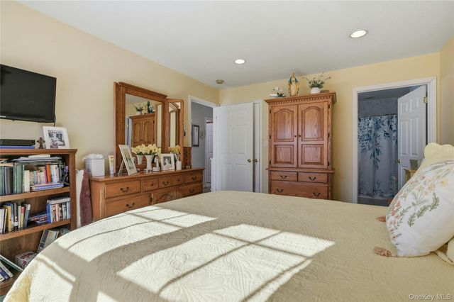 54 Morley Circle, Melville, NY 11747