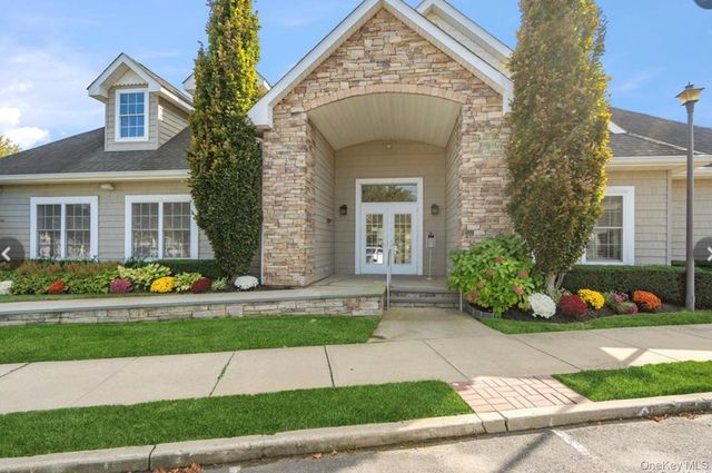 54 Morley Circle, Melville, NY 11747