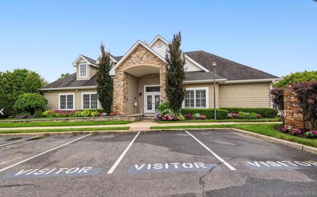 54 Morley Circle, Melville, NY 11747