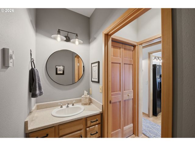 1359 VILLAGE Loop, Bandon, OR 97411