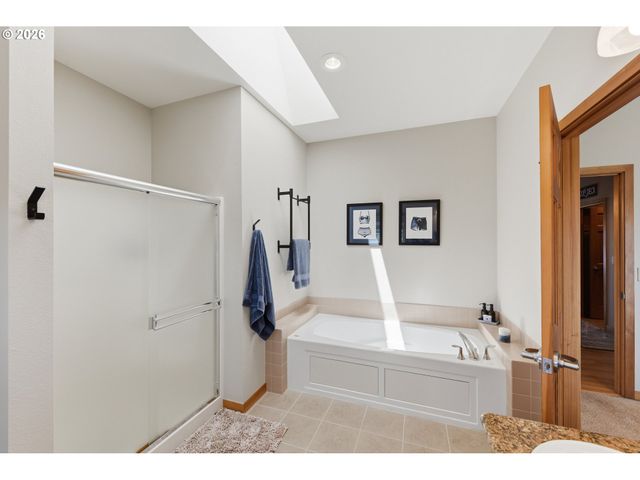 1359 VILLAGE Loop, Bandon, OR 97411