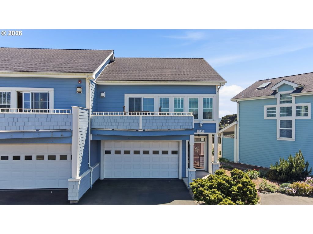 1359 VILLAGE Loop, Bandon, OR 97411