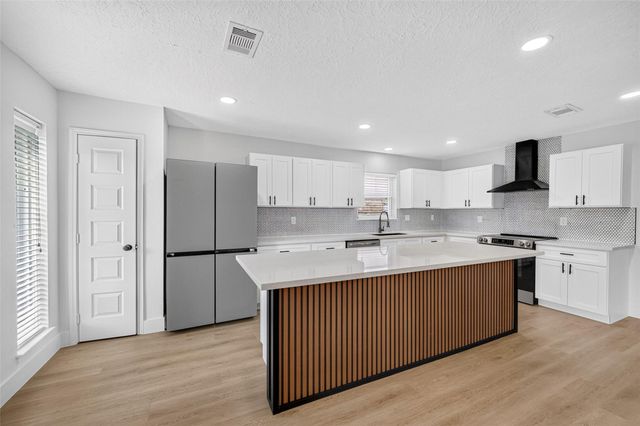 1407 Neptune Lane, Houston, TX 77062