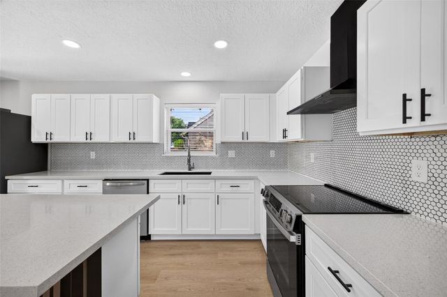 1407 Neptune Lane, Houston, TX 77062