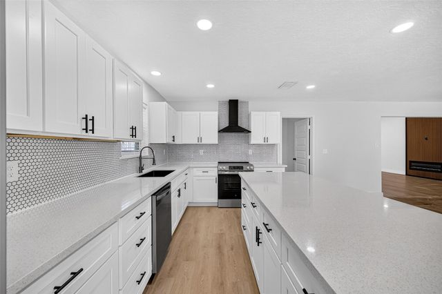 1407 Neptune Lane, Houston, TX 77062