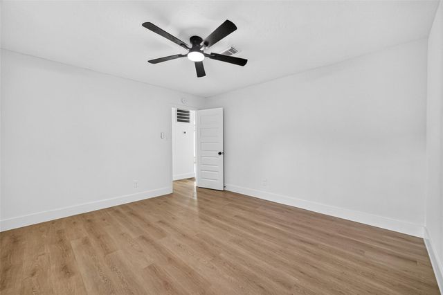 1407 Neptune Lane, Houston, TX 77062