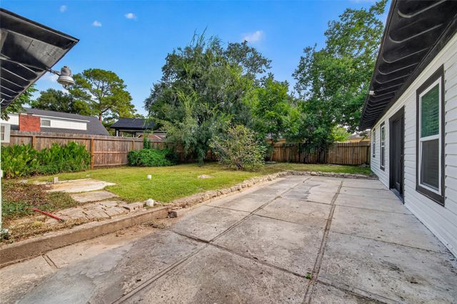 1407 Neptune Lane, Houston, TX 77062
