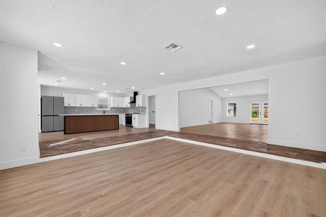 1407 Neptune Lane, Houston, TX 77062