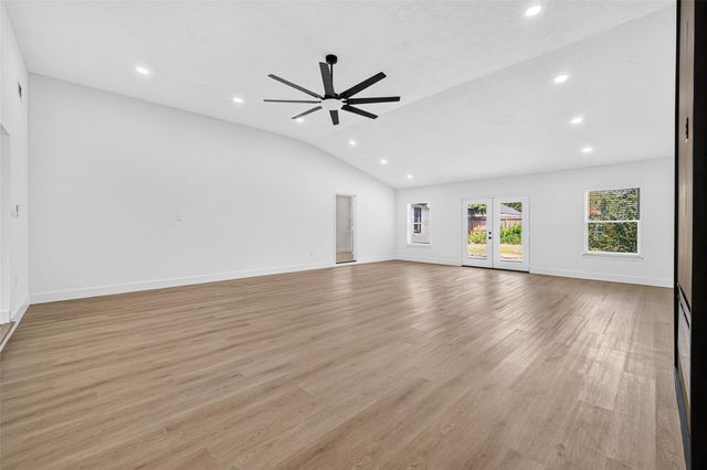 1407 Neptune Lane, Houston, TX 77062