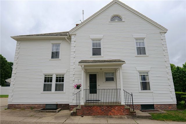 36 Underwood Street, Pawtucket, RI 02860