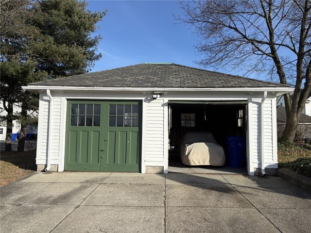 36 Underwood Street, Pawtucket, RI 02860