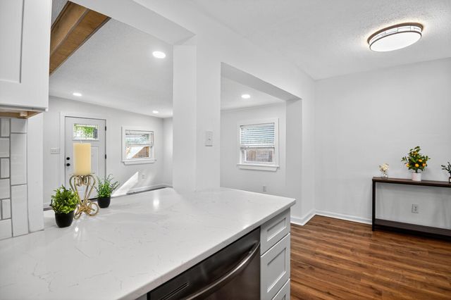 103 Forest Drive, Fort Walton Beach, FL 32547