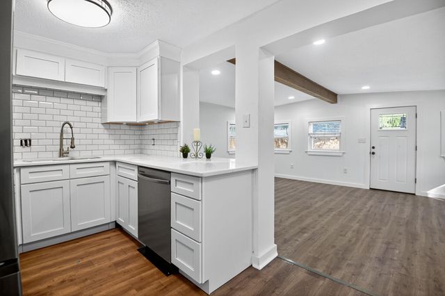 103 Forest Drive, Fort Walton Beach, FL 32547